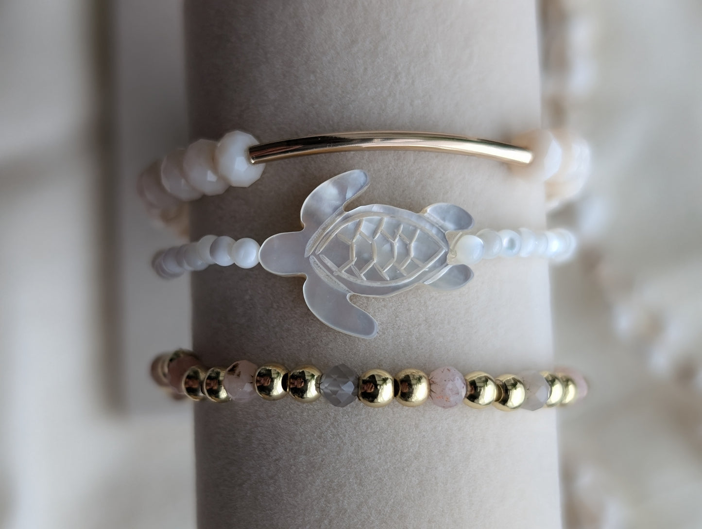 Mother of pearl Sea Turtle Bracelet